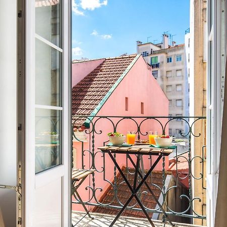 Lovelystay - Sunny Flat W/ Balcony Overseeing Graca And River Lizbona Zewnętrze zdjęcie