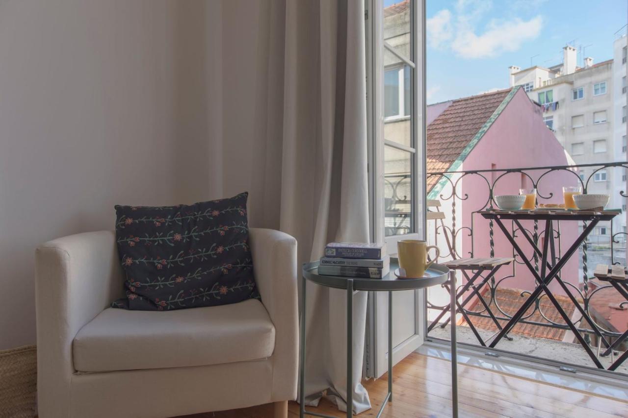 Lovelystay - Sunny Flat W/ Balcony Overseeing Graca And River Lizbona Zewnętrze zdjęcie