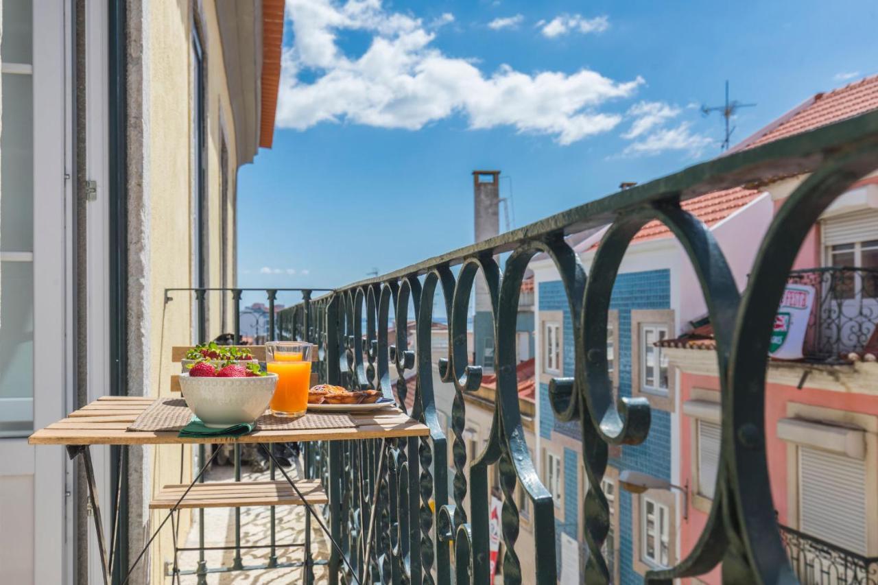 Lovelystay - Sunny Flat W/ Balcony Overseeing Graca And River Lizbona Zewnętrze zdjęcie